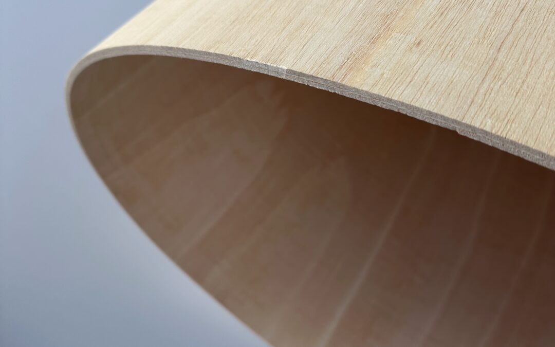 Újdonságok kínálatunkban: fehér melamin bevonatú és hajlítható rétegelt lemezek